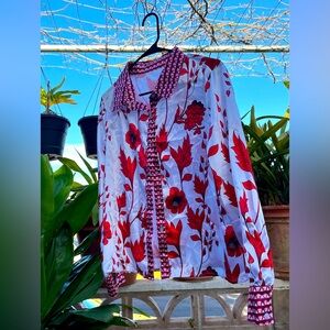 XXL Red and White Floral Satin-esque Button Down Shirt